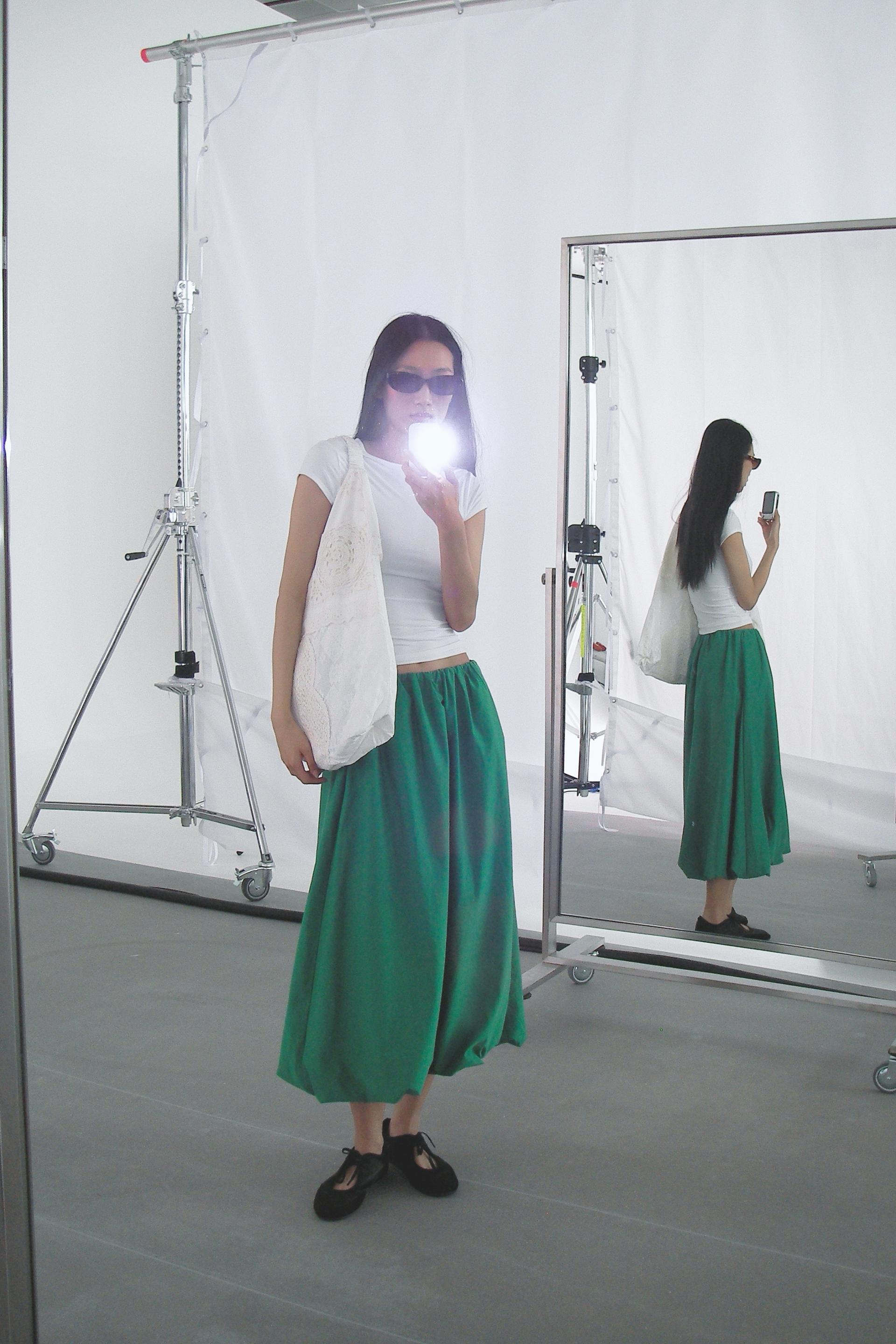 BALLOON MIDI SKIRT Product Image