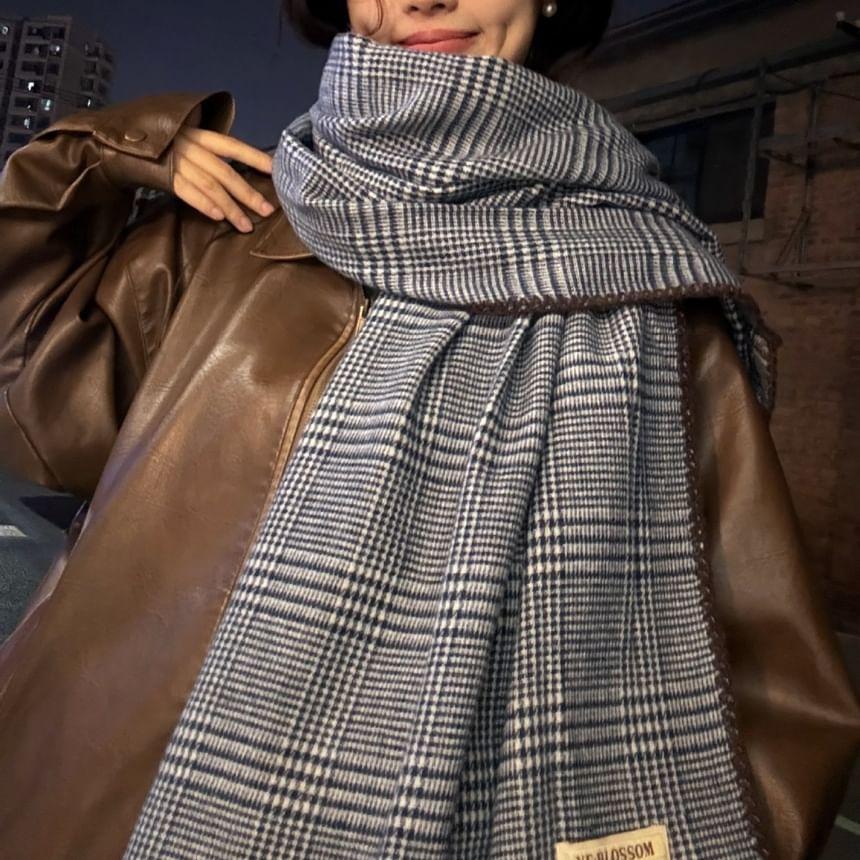 Plaid Contrast Stitching Scarf Product Image