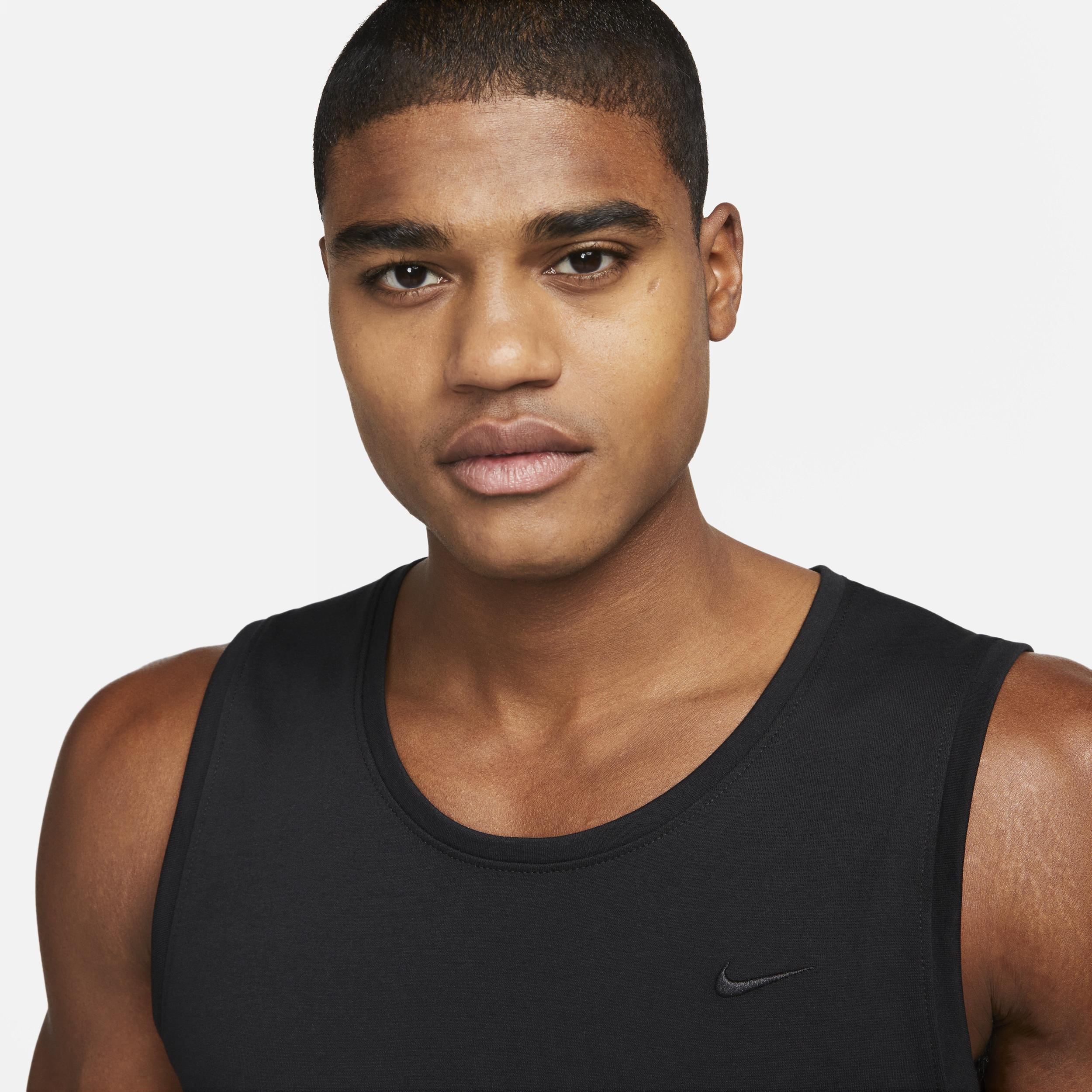 Nike Men's Primary Dri-FIT Versatile Tank Top Product Image