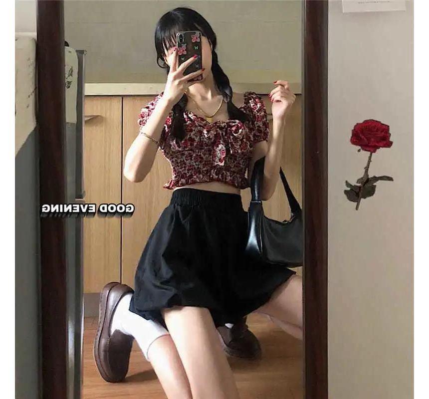 High Waist Plain Balloon Shorts Product Image