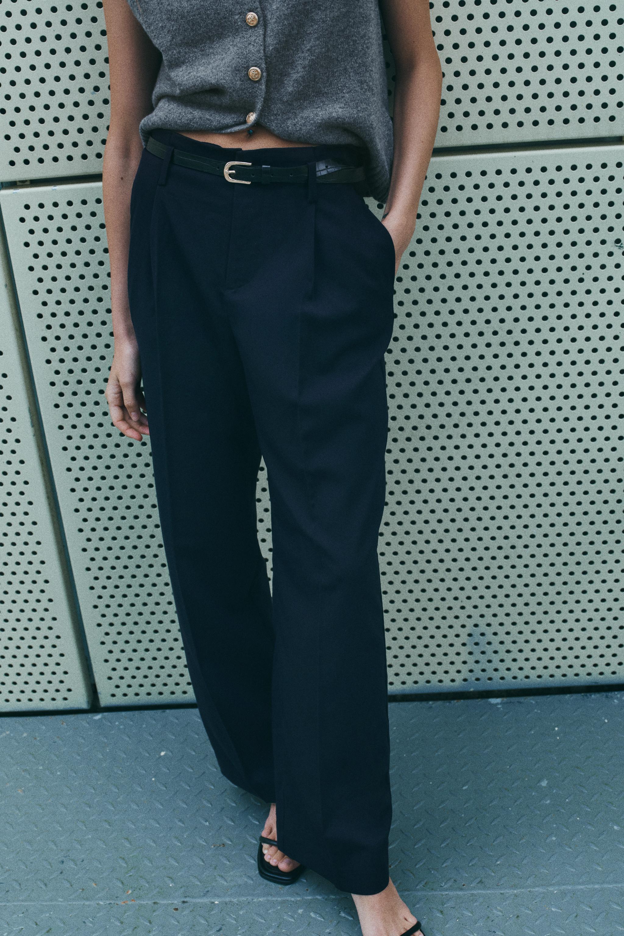 BELTED PLEATED PANTS Product Image