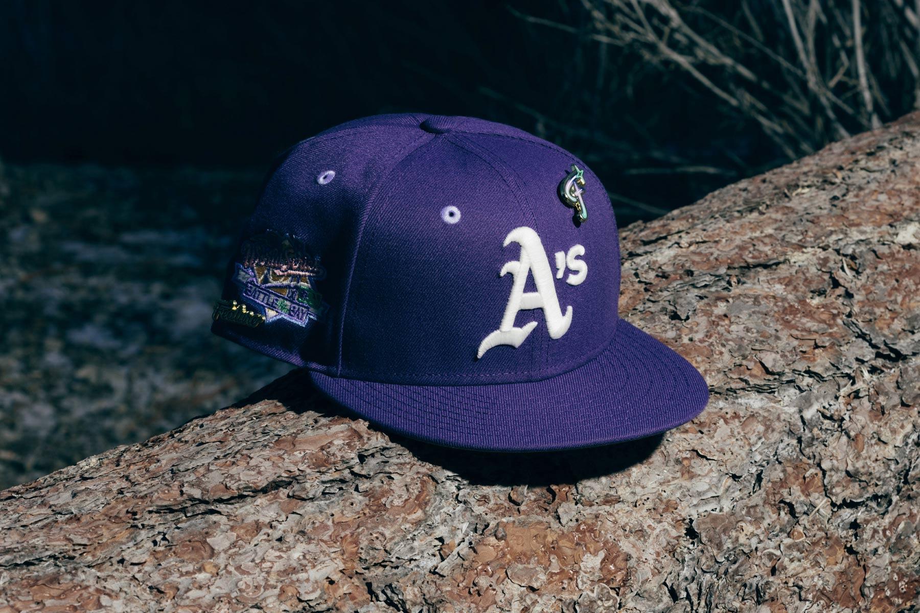 Feature x New Era Northern Lights 59FIFTY Fitted - Oakland Athletics Male Product Image