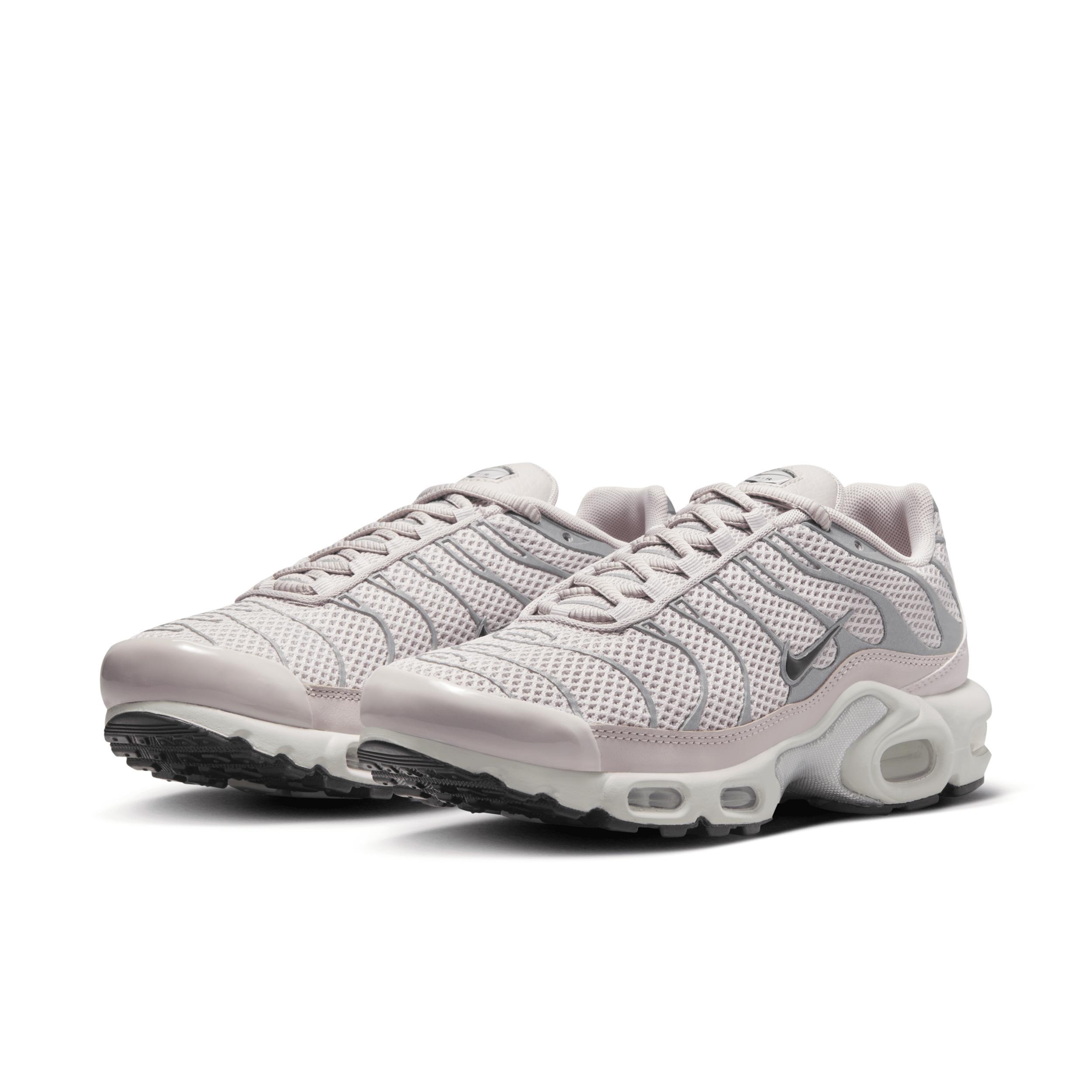 Nike Women's Air Max Plus Shoes Product Image