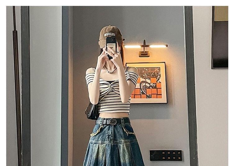 High Waist Washed Frayed Pleated Mini A-Line Denim Skirt Product Image