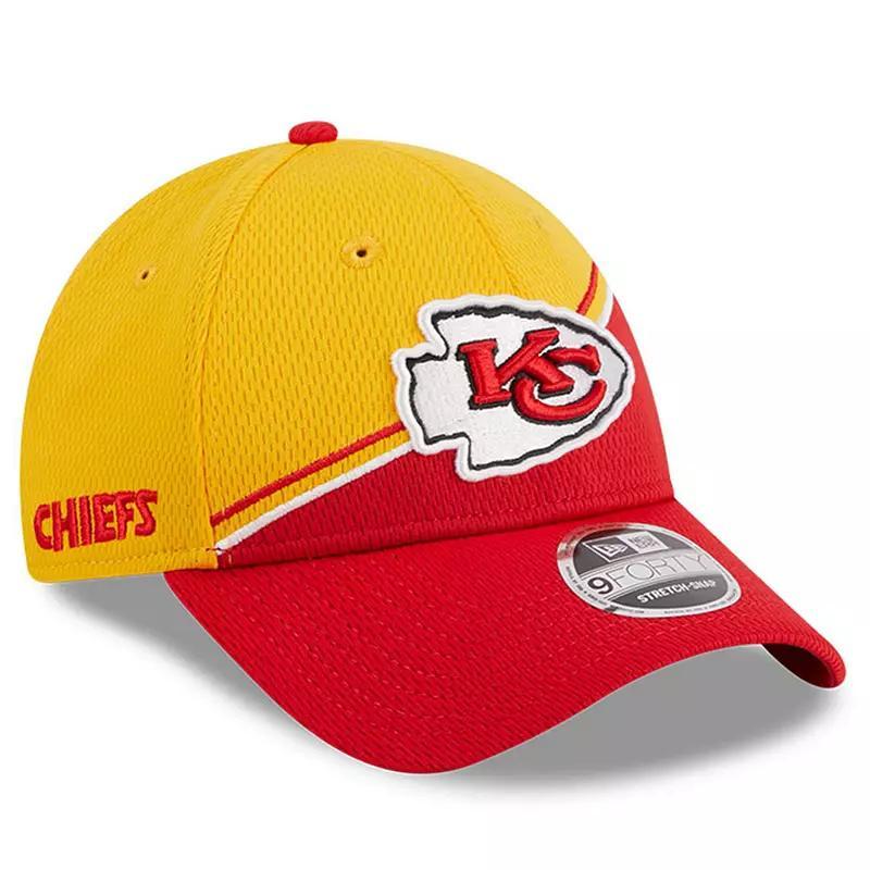 Mens New Era Gold Kansas City Chiefs 2023 Sideline 9FORTY Adjustable Hat - Gold Product Image