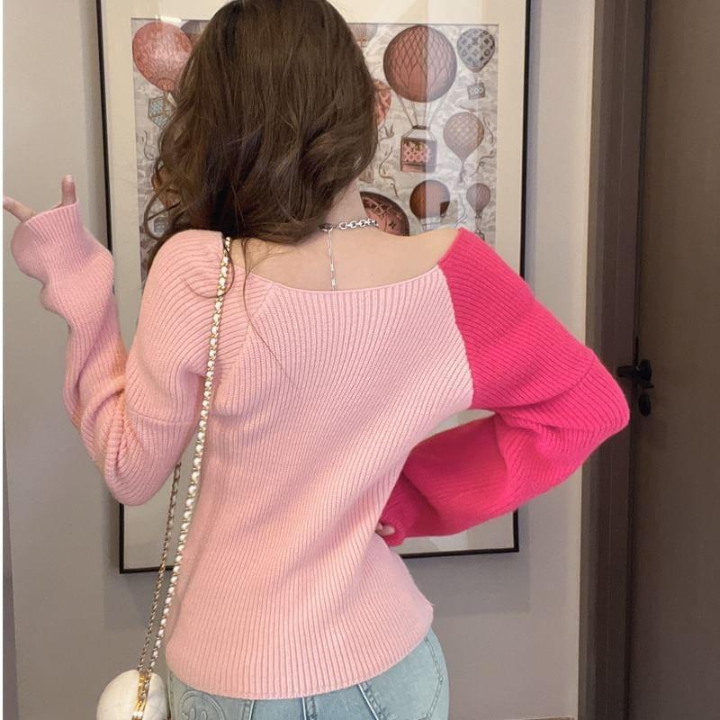 Long-Sleeve V-Neck Two Tone Knit Top Product Image