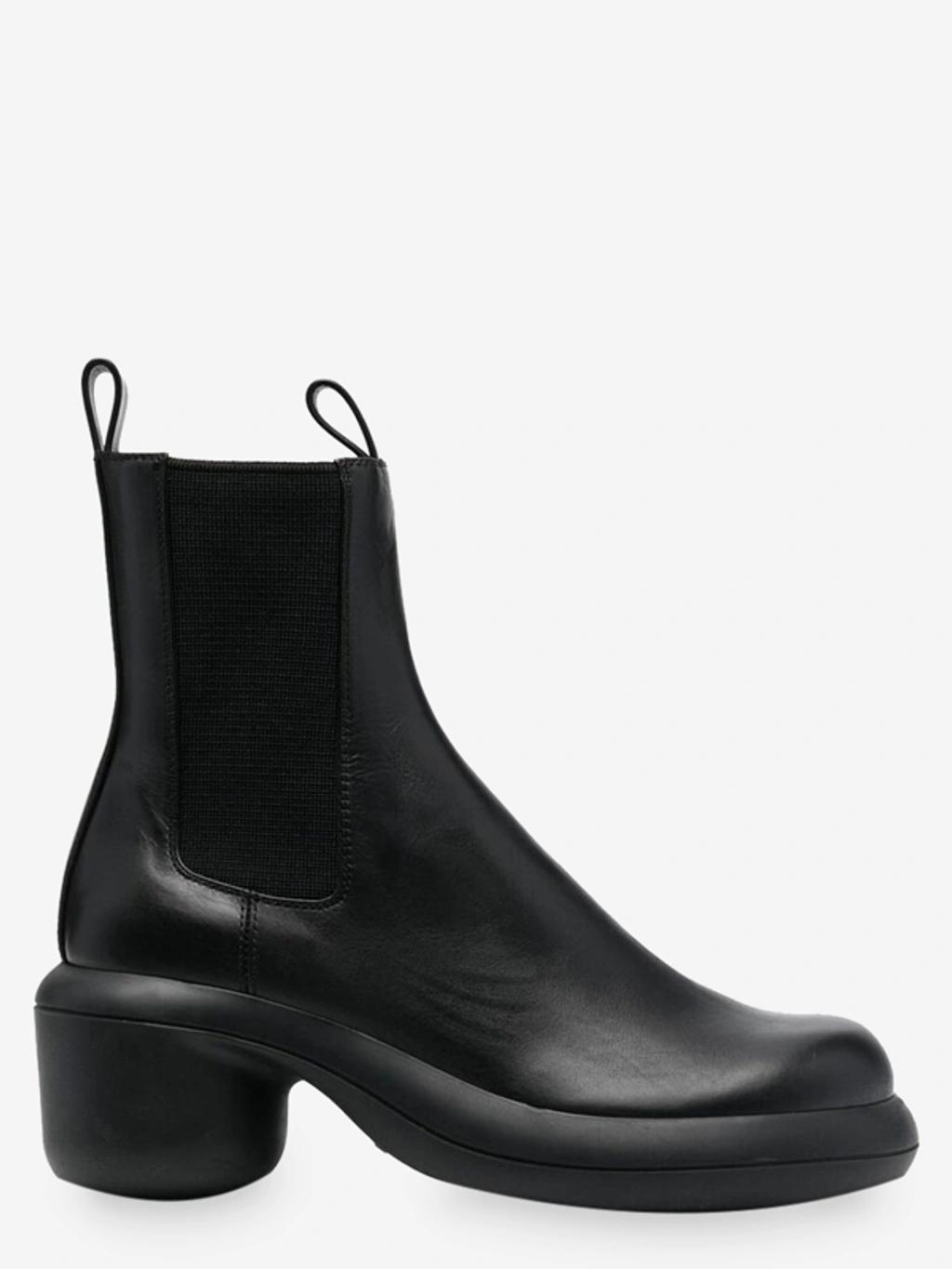 Leather Ankle Boots With Rounded Heel In Black product image