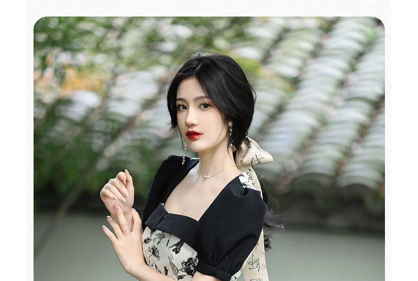 Puff-Sleeve Square-Neck Floral Print Midi A-Line Dress Product Image