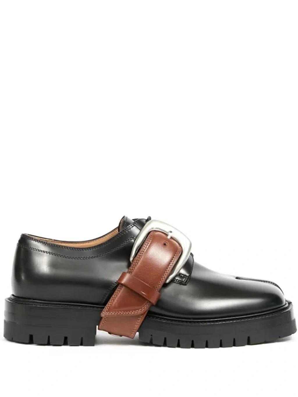 Tabi Strap Oxford In Black/cuoio Product Image