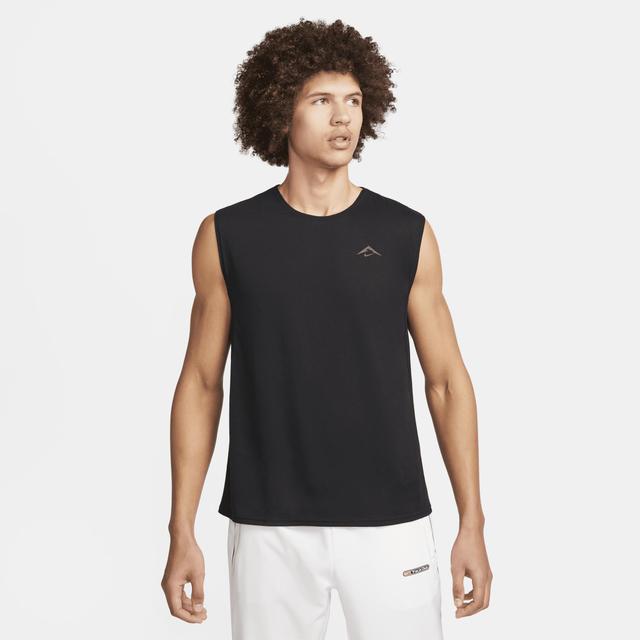 Nike Men's Solar Chase Dri-FIT Sleeveless Running Top Product Image