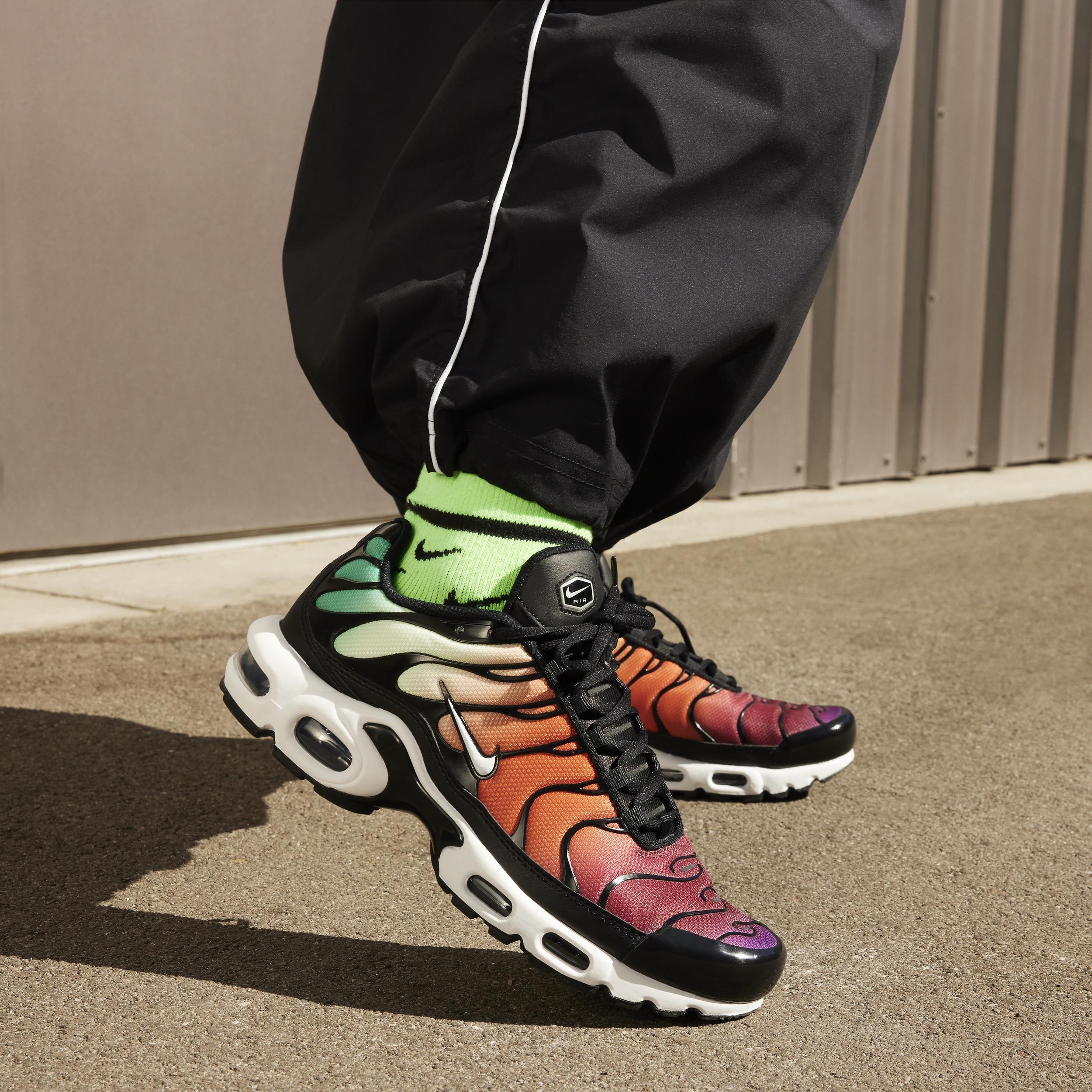 Nike Women's Air Max Plus Shoes Product Image