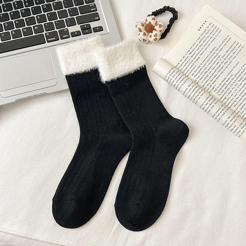 Two Tone Fluffy Panel Socks / Set Product Image