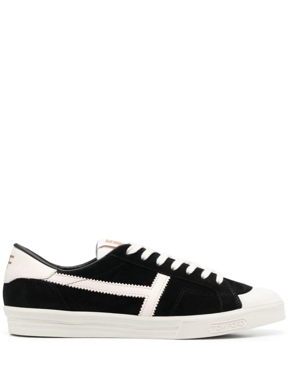 Warwick Low-top Sneakers In Black Product Image