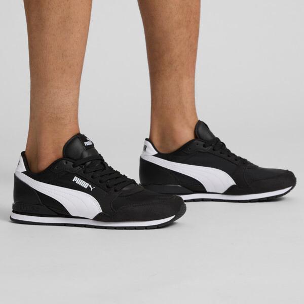 PUMA ST Runner v3 Men's Sneakers in Black/White Product Image