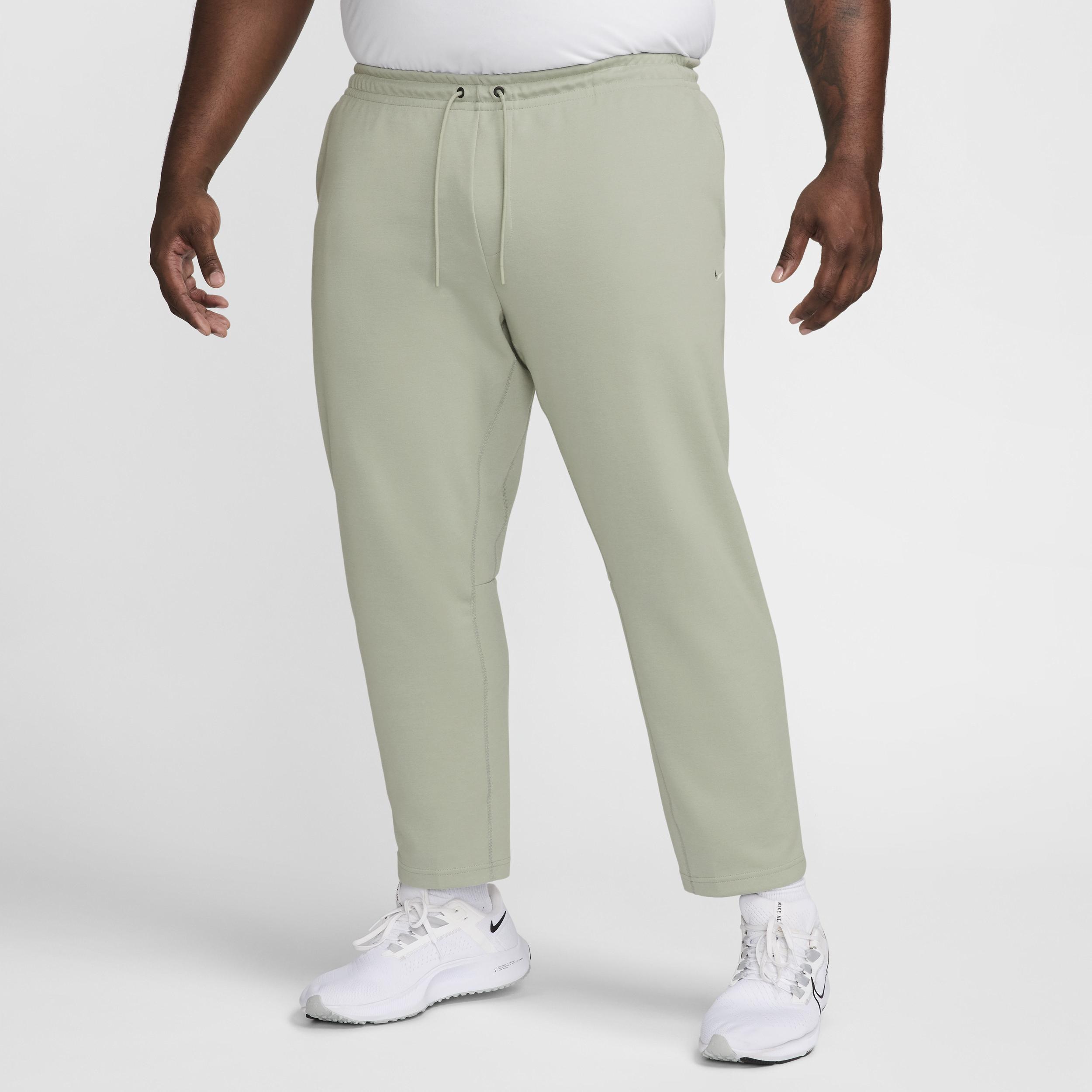 Nike Men's Primary Dri-FIT UV Tapered Versatile Pants Product Image