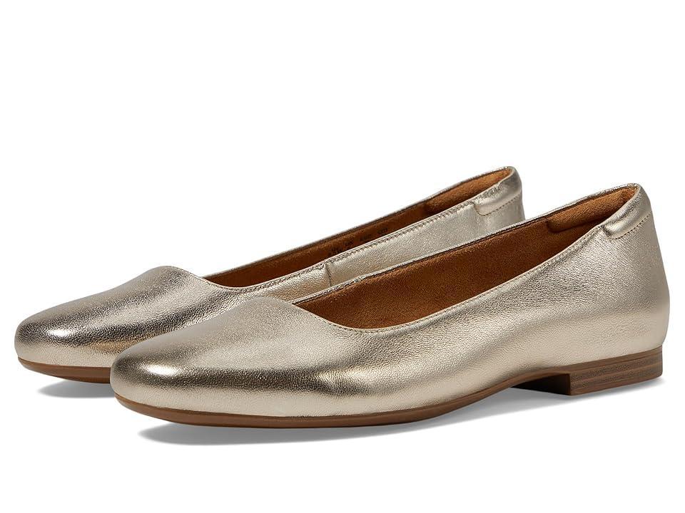 Naturalizer Kelly Ballet (Warm Silver Leather) Women's Flat Shoes Product Image