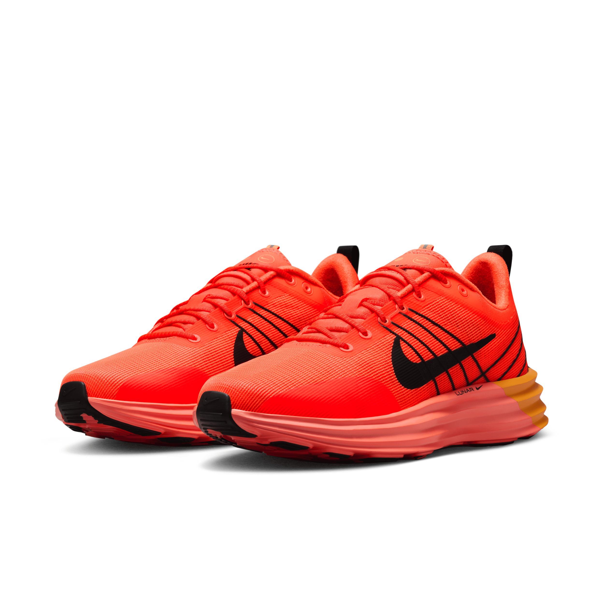 Nike Men's Lunar Roam Shoes Product Image