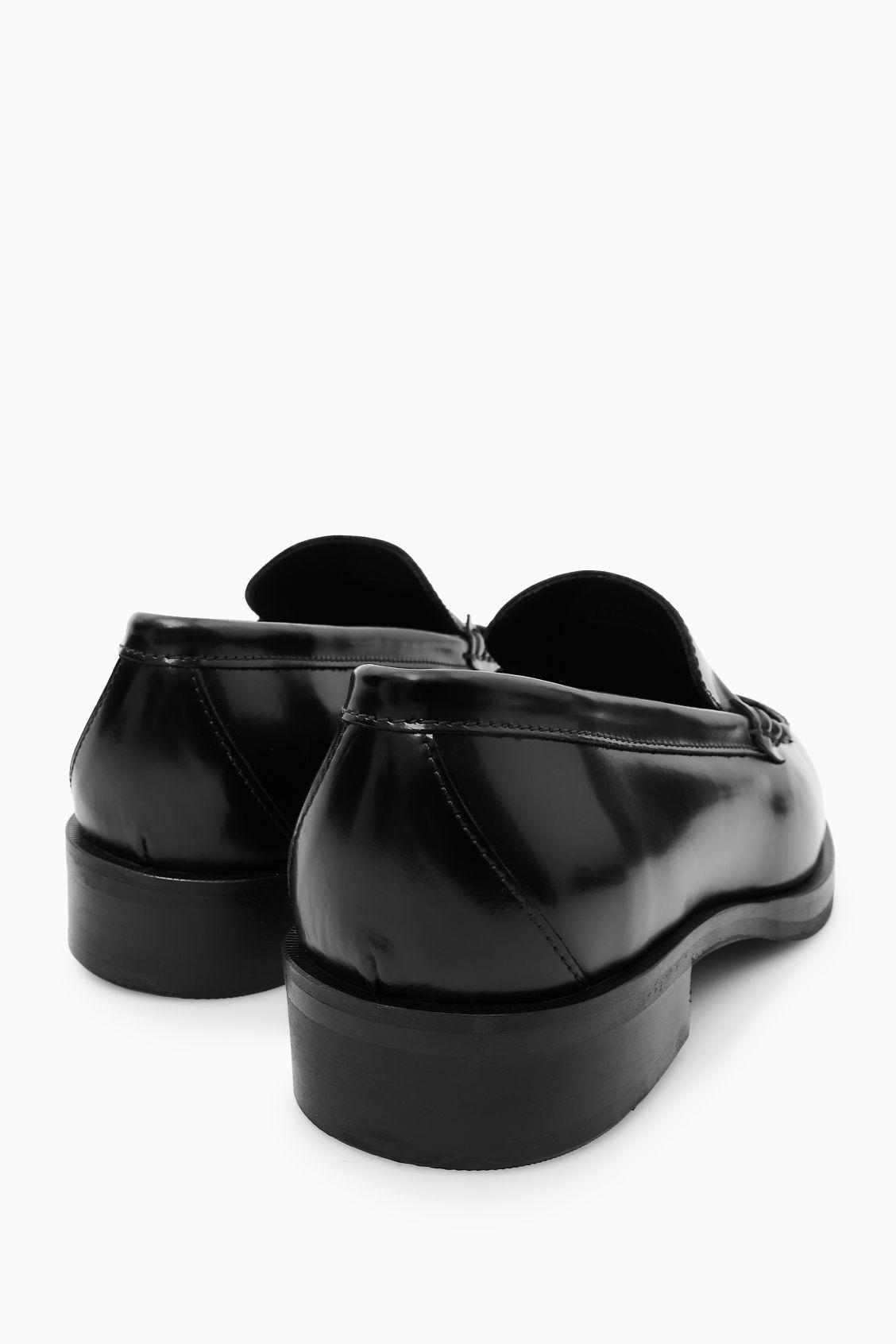 CLEAN LEATHER LOAFERS Product Image