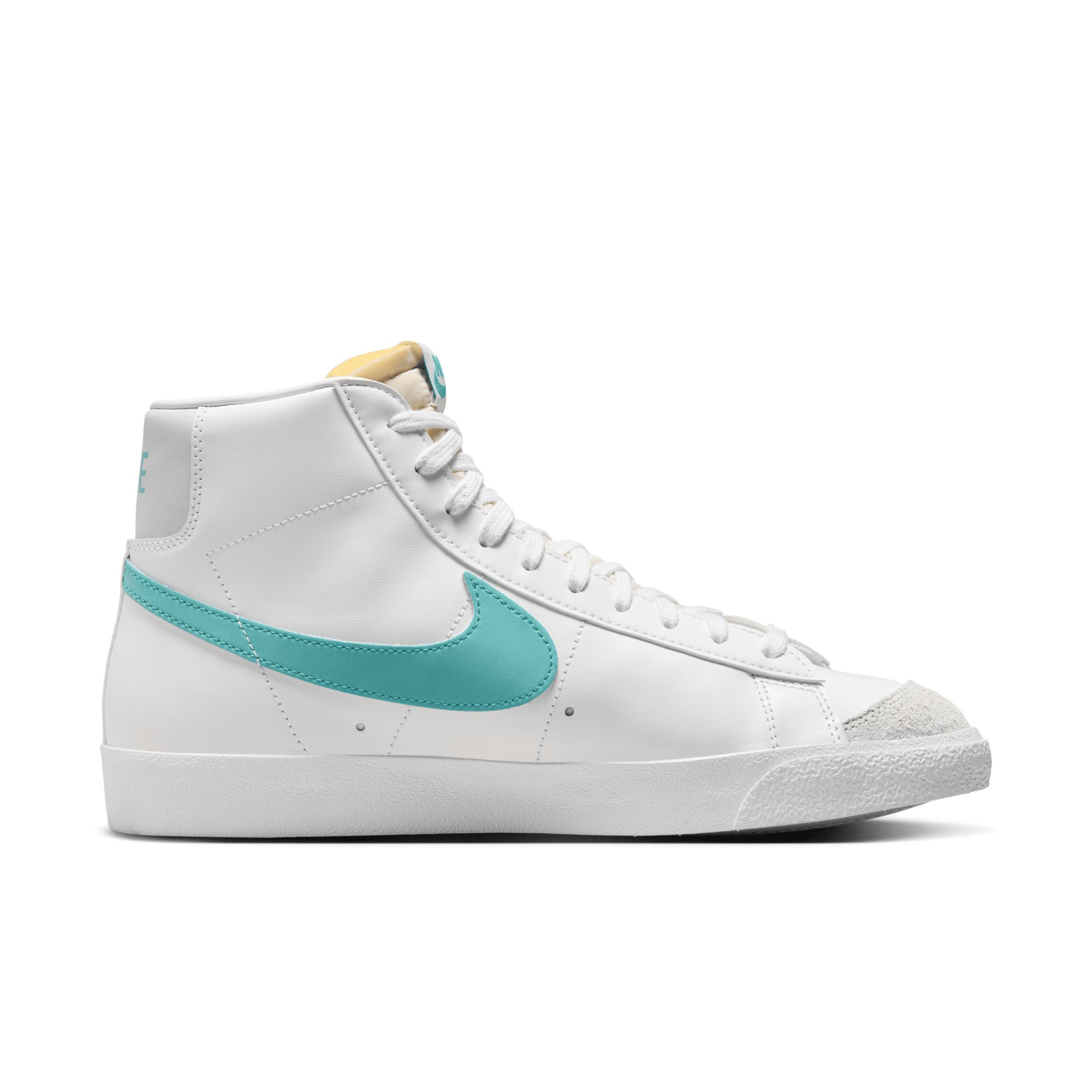 Nike Men's Blazer Mid '77 Vintage Shoes Product Image