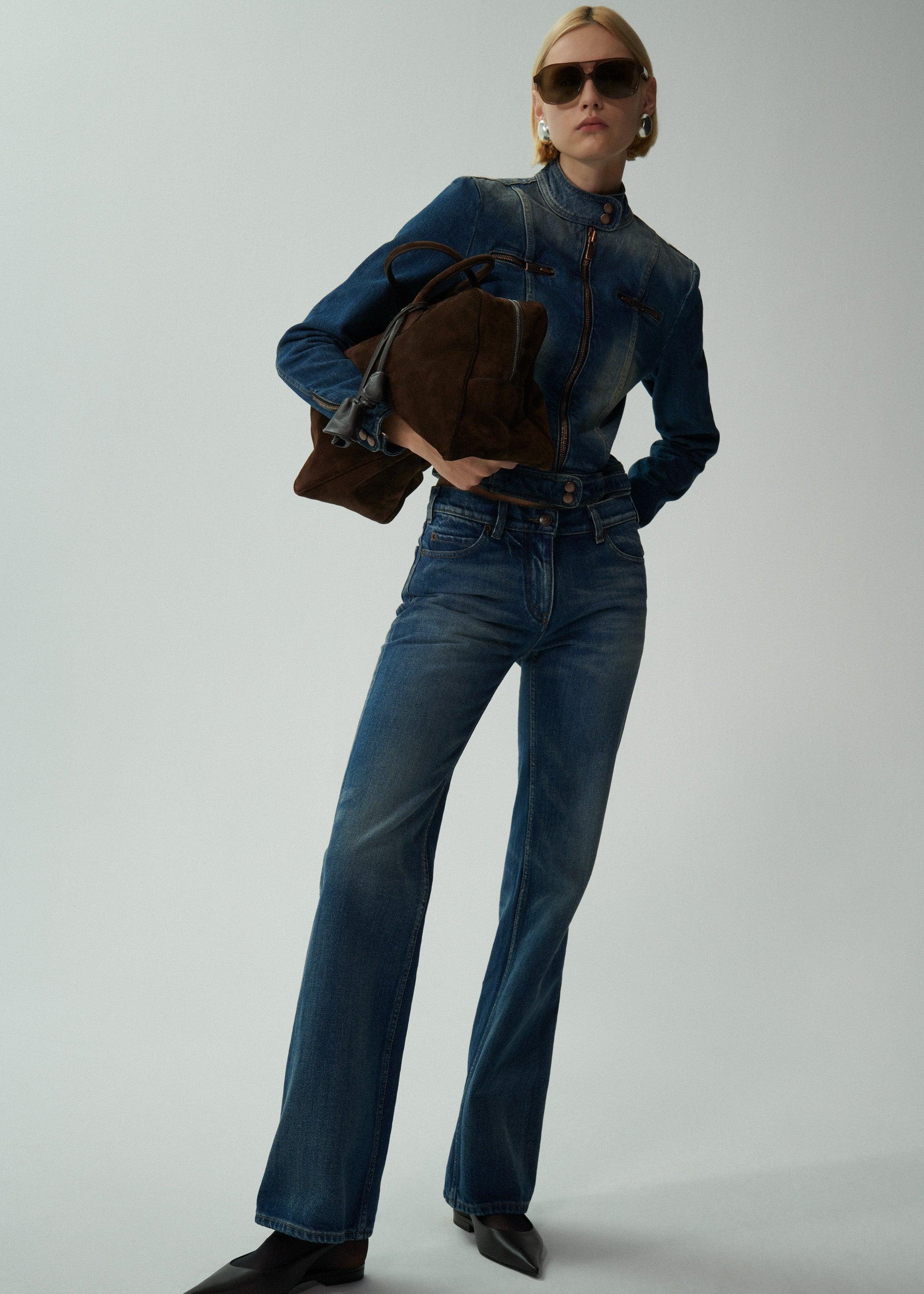 Low-rise flare denim pants in vintage blue Product Image