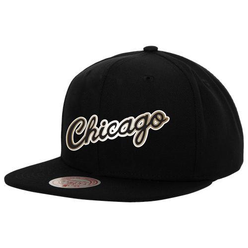 Mitchell & Ness Mens Chicago Bulls Mitchell & Ness Bulls Metallic Pop Snapback - Mens Product Image