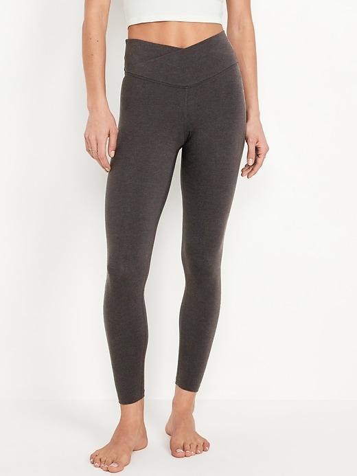 Extra High-Waisted PowerChill Crop Leggings Product Image