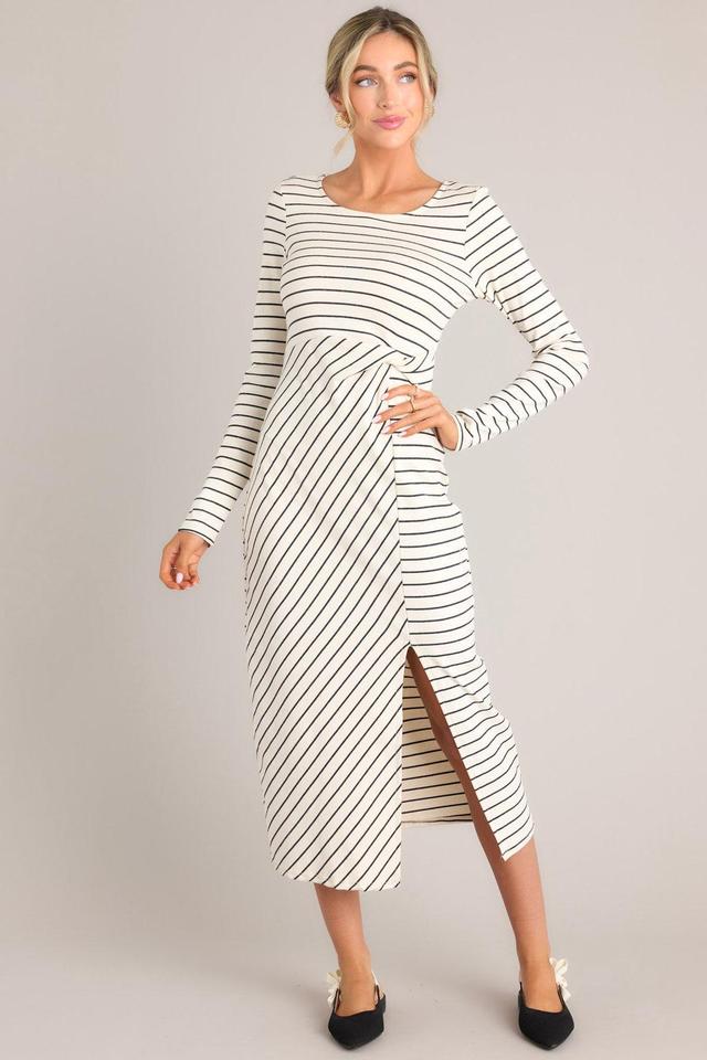 Art Of Living Ivory & Black Long Sleeve Midi Dress Product Image