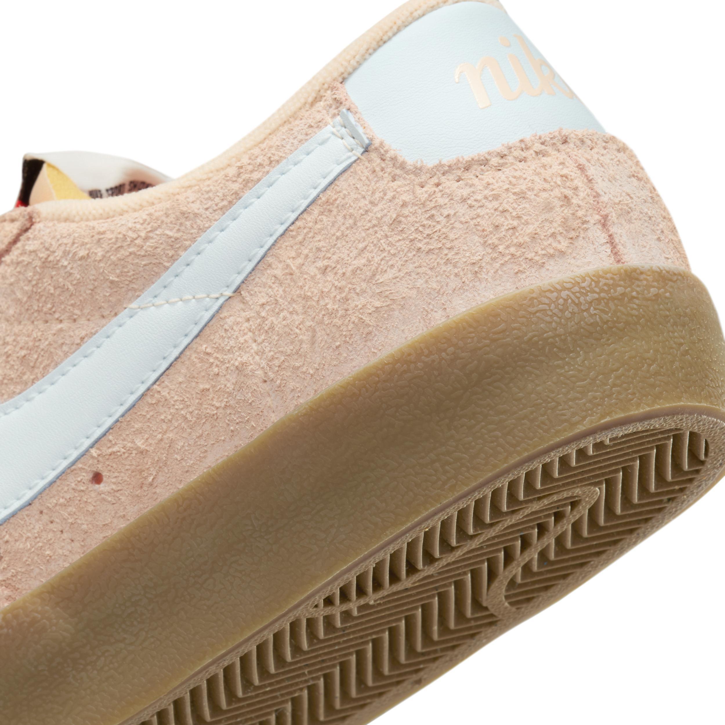 Nike Women's Blazer Low '77 Vintage Shoes Product Image