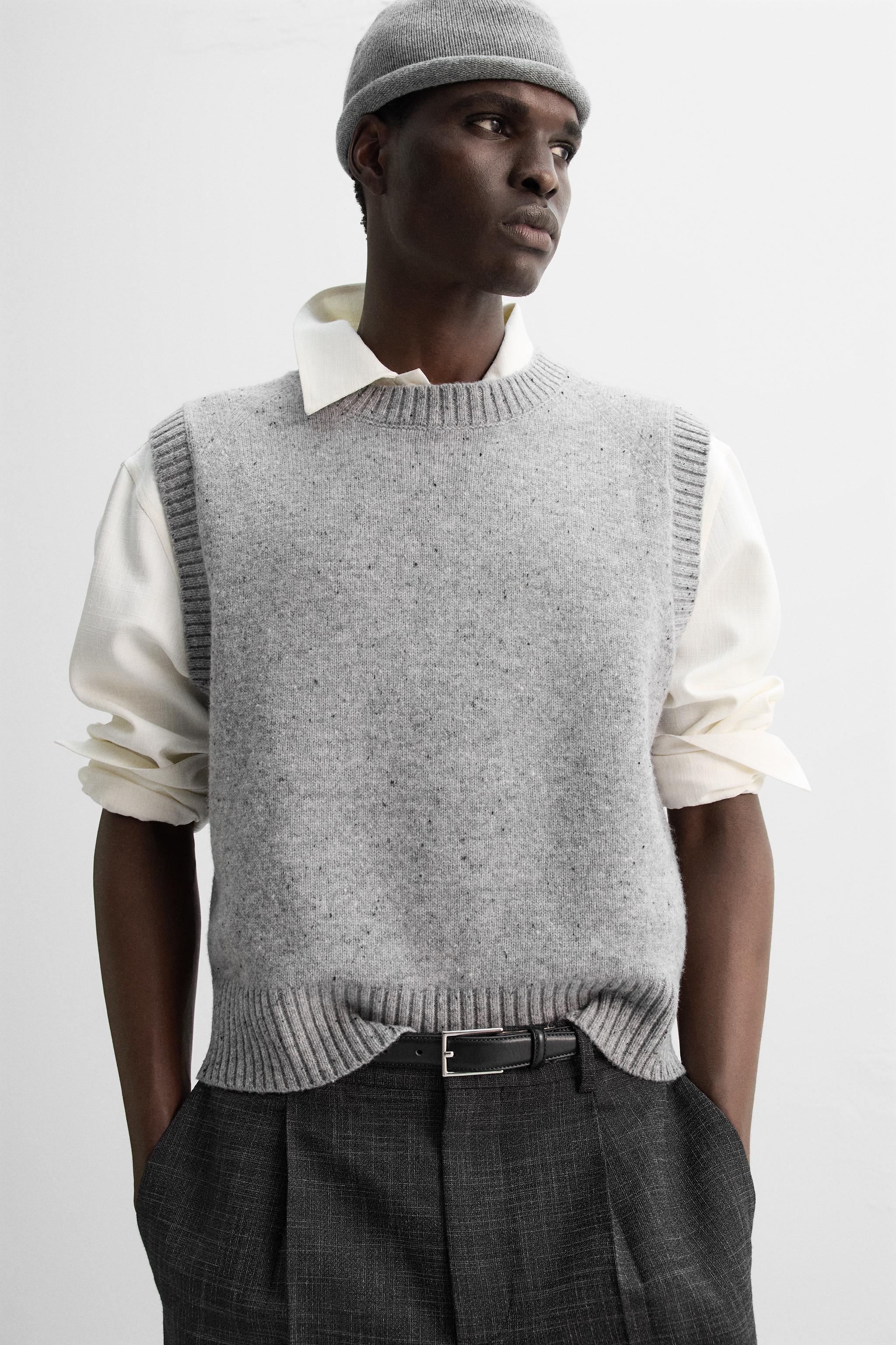 WOOL KNIT VEST Product Image