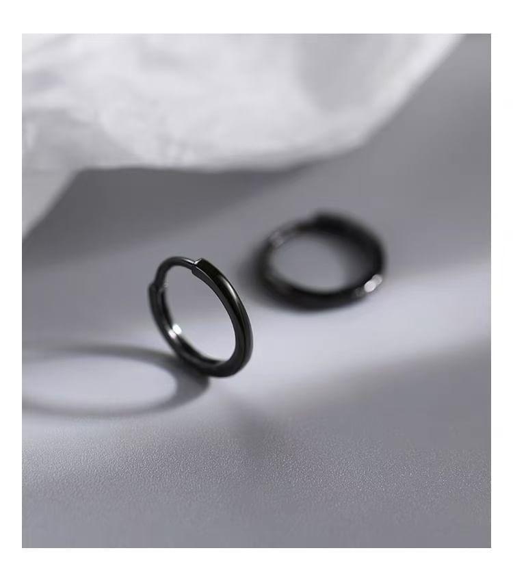 925 Sterling Silver Plain Huggie Earring Product Image