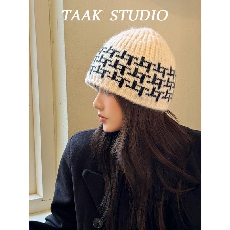 Two Tone Patterned Knit Beanie Product Image