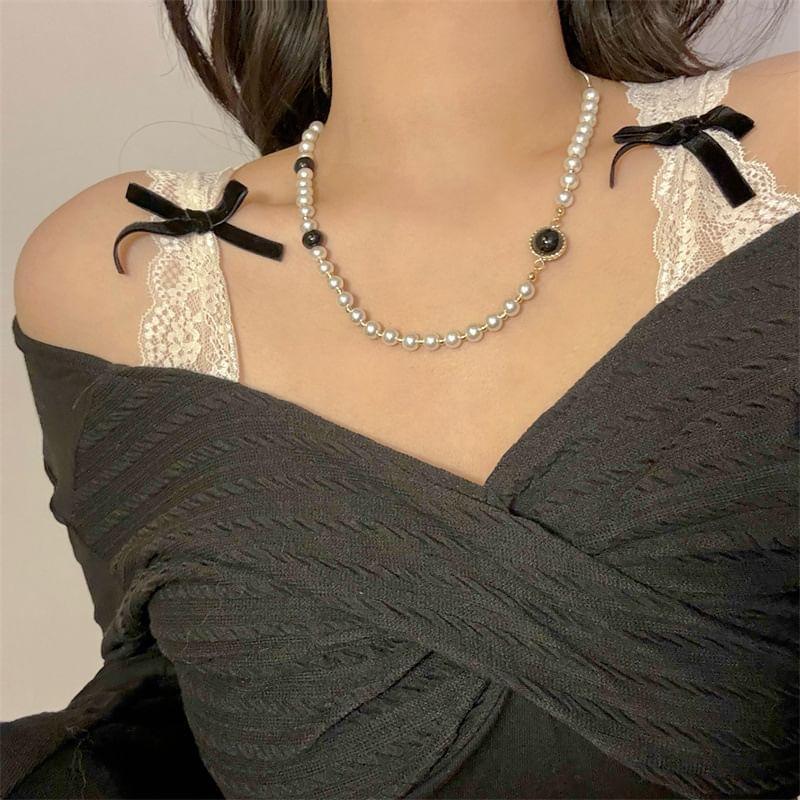 Faux Pearl Chain Necklace Product Image