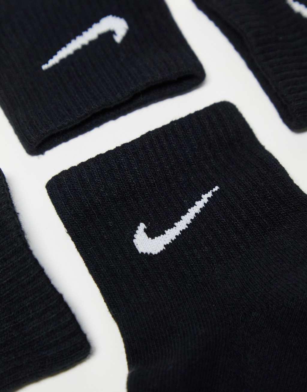 Nike Training Everyday Plus Cushioned 6 pack ankle socks in black Product Image