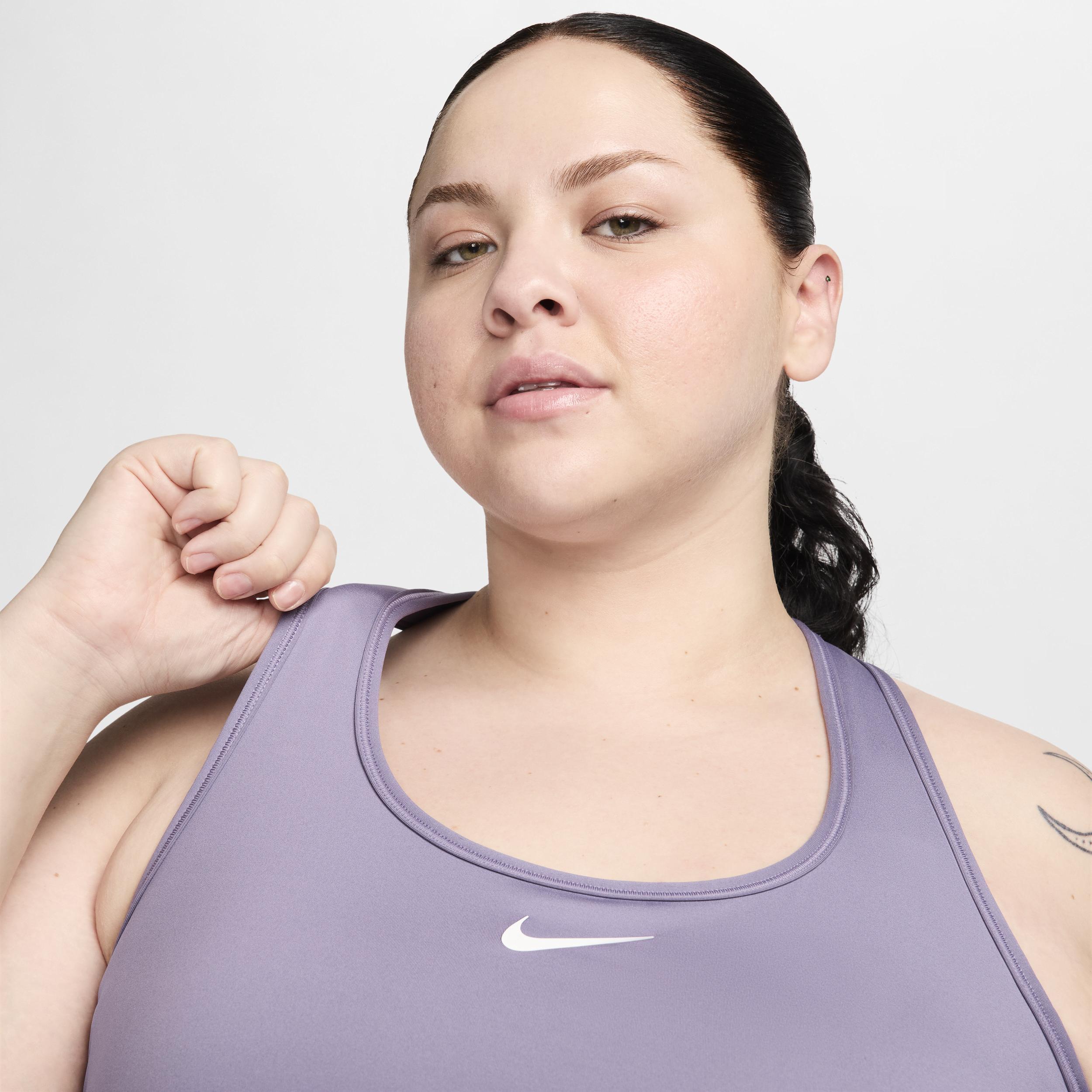 Nike Women's Swoosh Medium Support Padded Sports Bra (Plus Size) Product Image