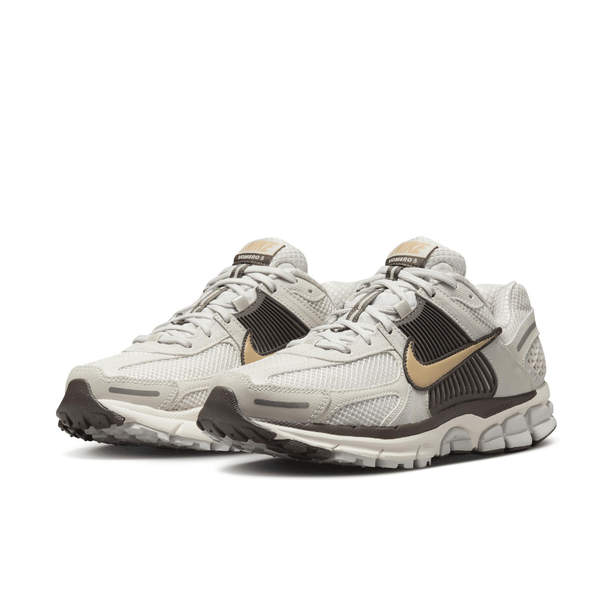 Nike Women's Zoom Vomero 5 Shoes Product Image