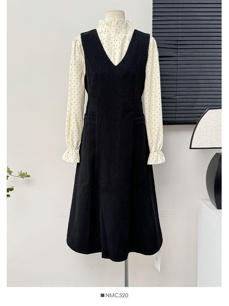 Sleeveless V-Neck A-Line Dress / Mock-Neck Dotted Loose Blouse Product Image