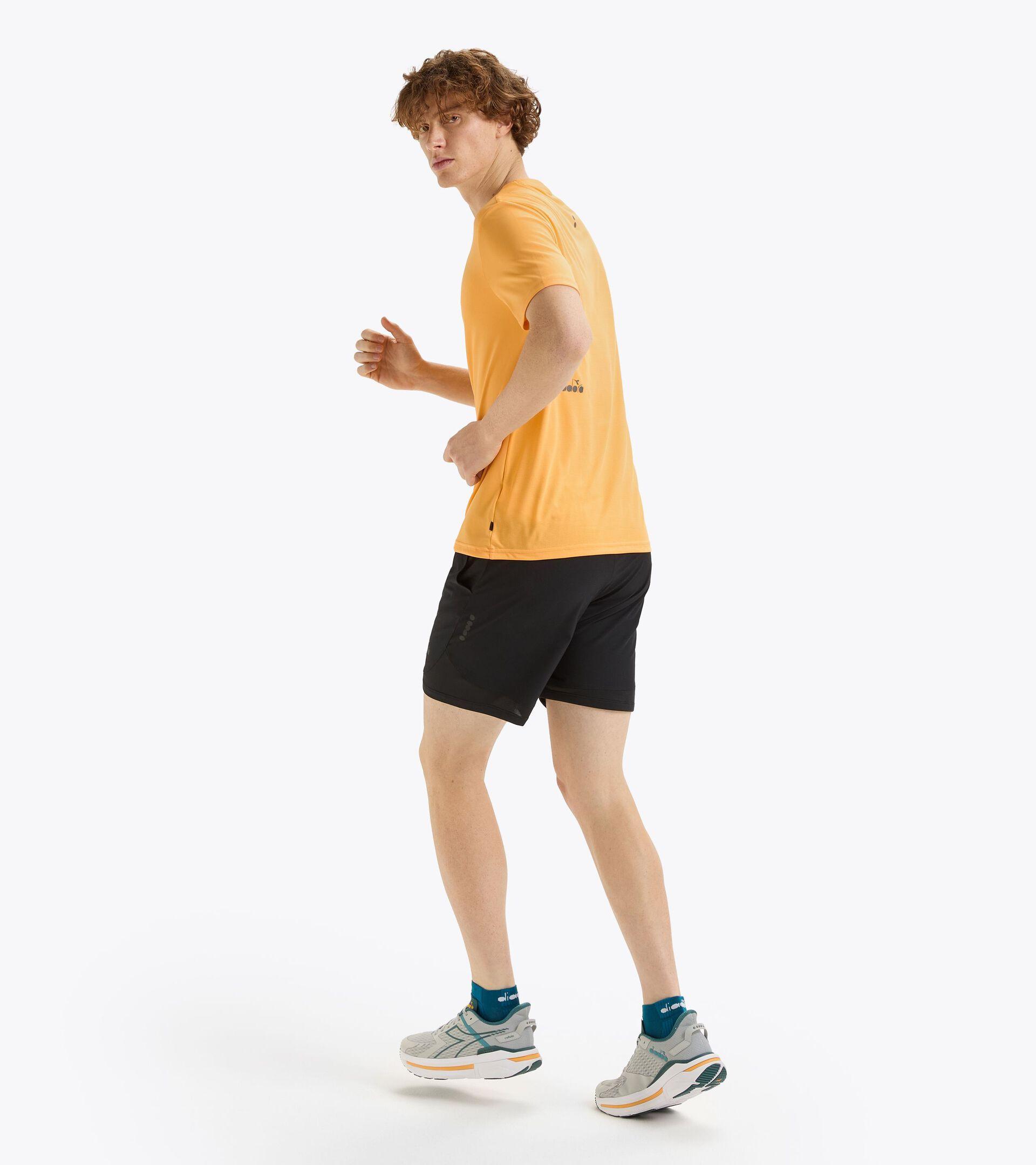 SHORTS RUN 7'' Product Image