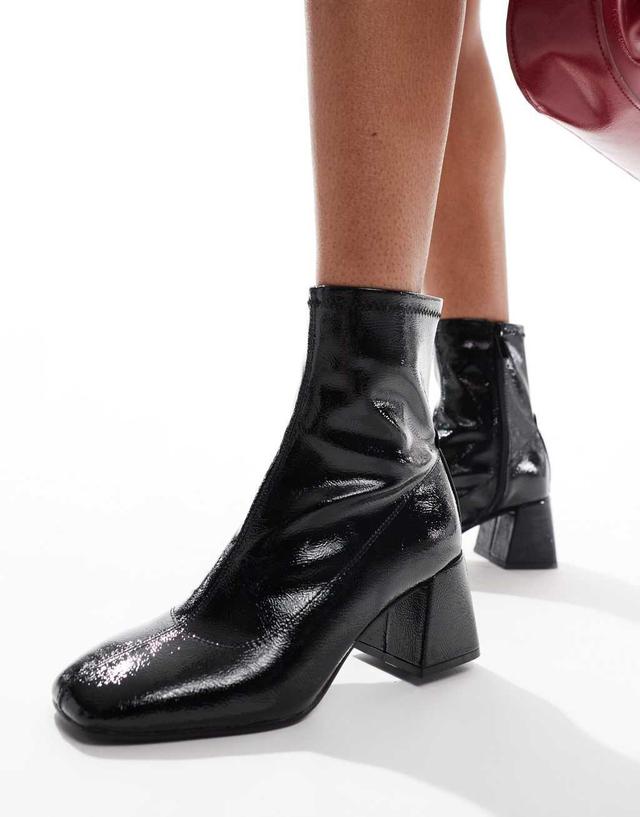 Stradivarius heeled boots in patent black Product Image