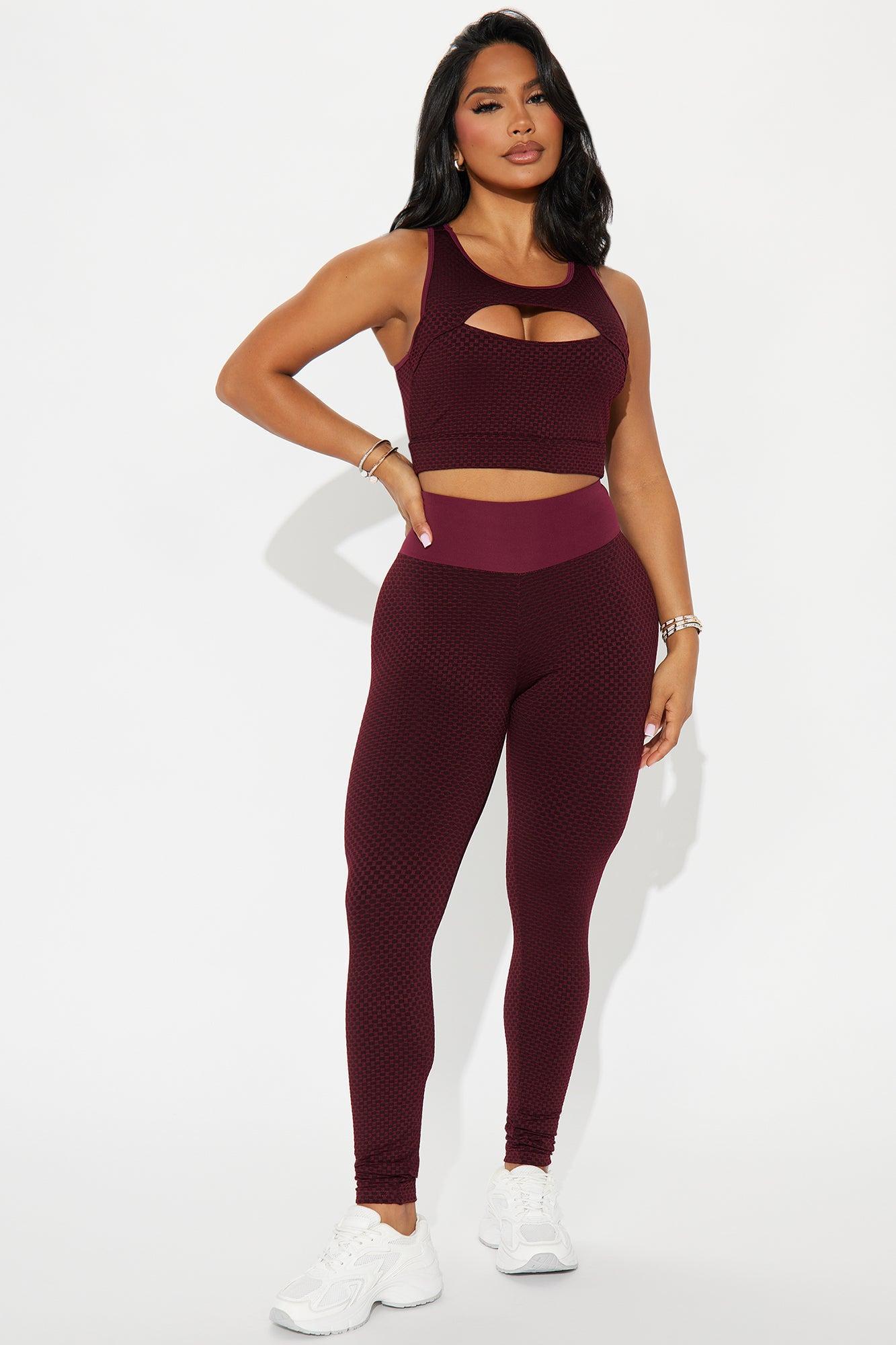 Sculpted Textured Crew Neck Sports Bra - Burgundy Product Image