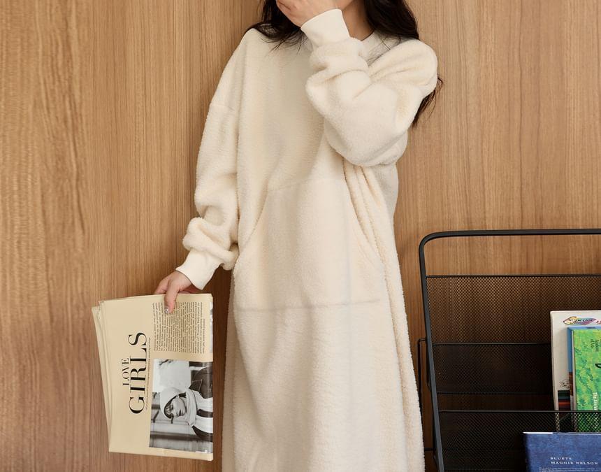 Long Sleeve Crew Neck Plain Midi Sweatshirt Dress Product Image