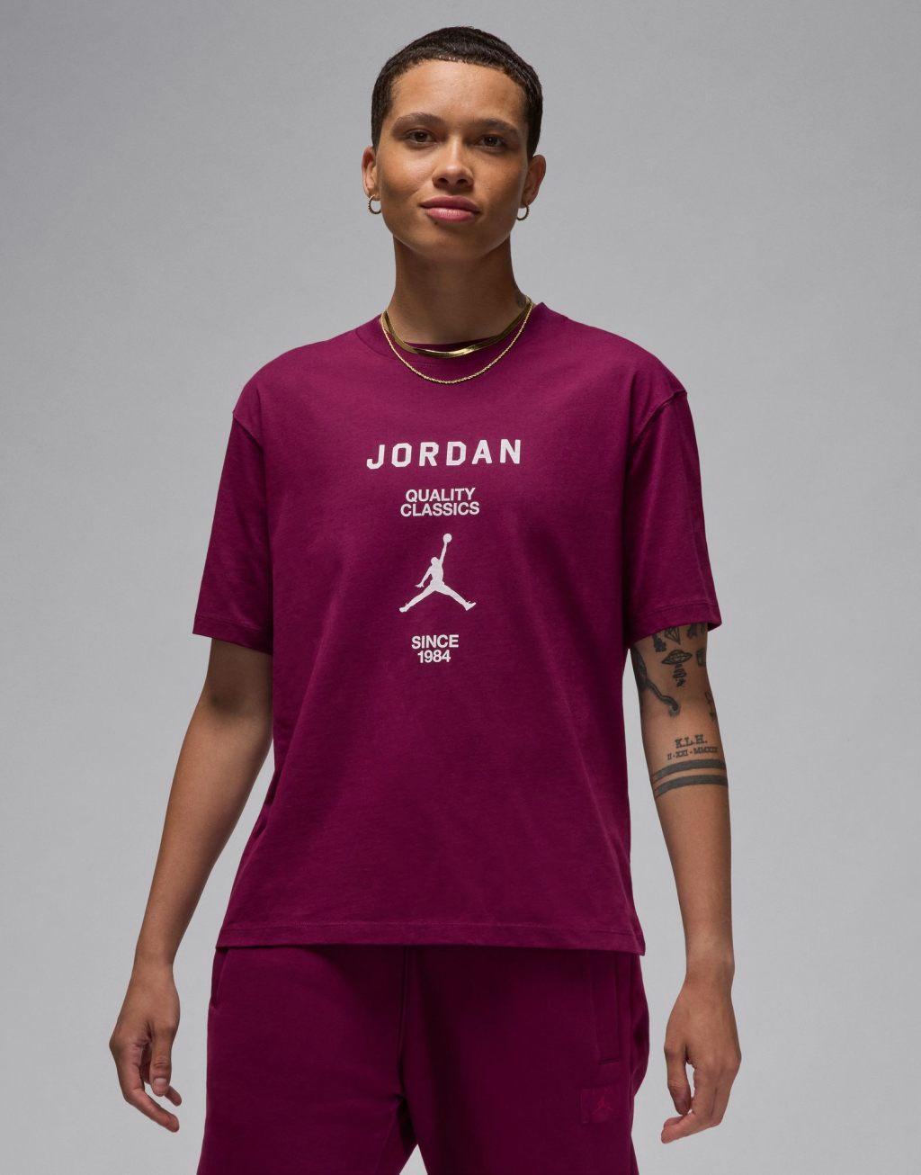 Jordan printed T-shirt in burgundy Product Image