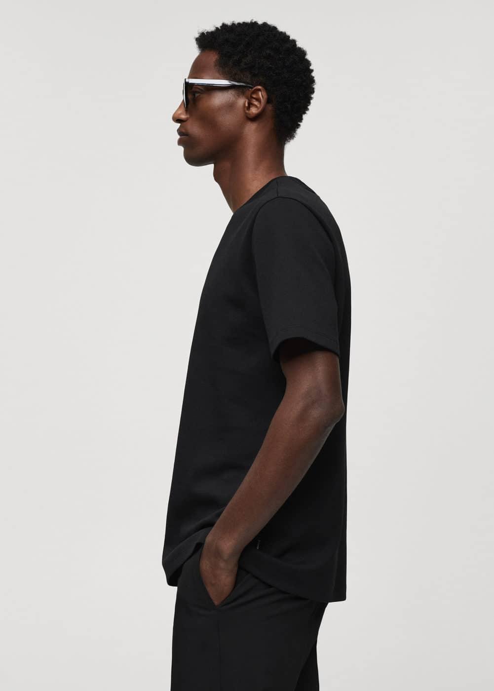 MANGO MAN - Breathable cotton t-shirt blackMen Product Image