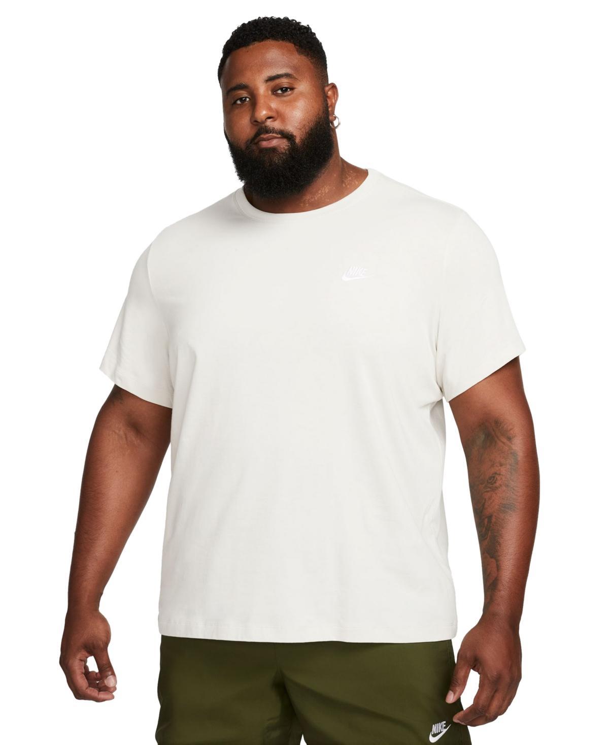 Nike Sportswear Club T-Shirt Product Image