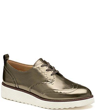 Johnston & Murphy Mitzi Scalloped Oxford Women's Flat Shoes Product Image