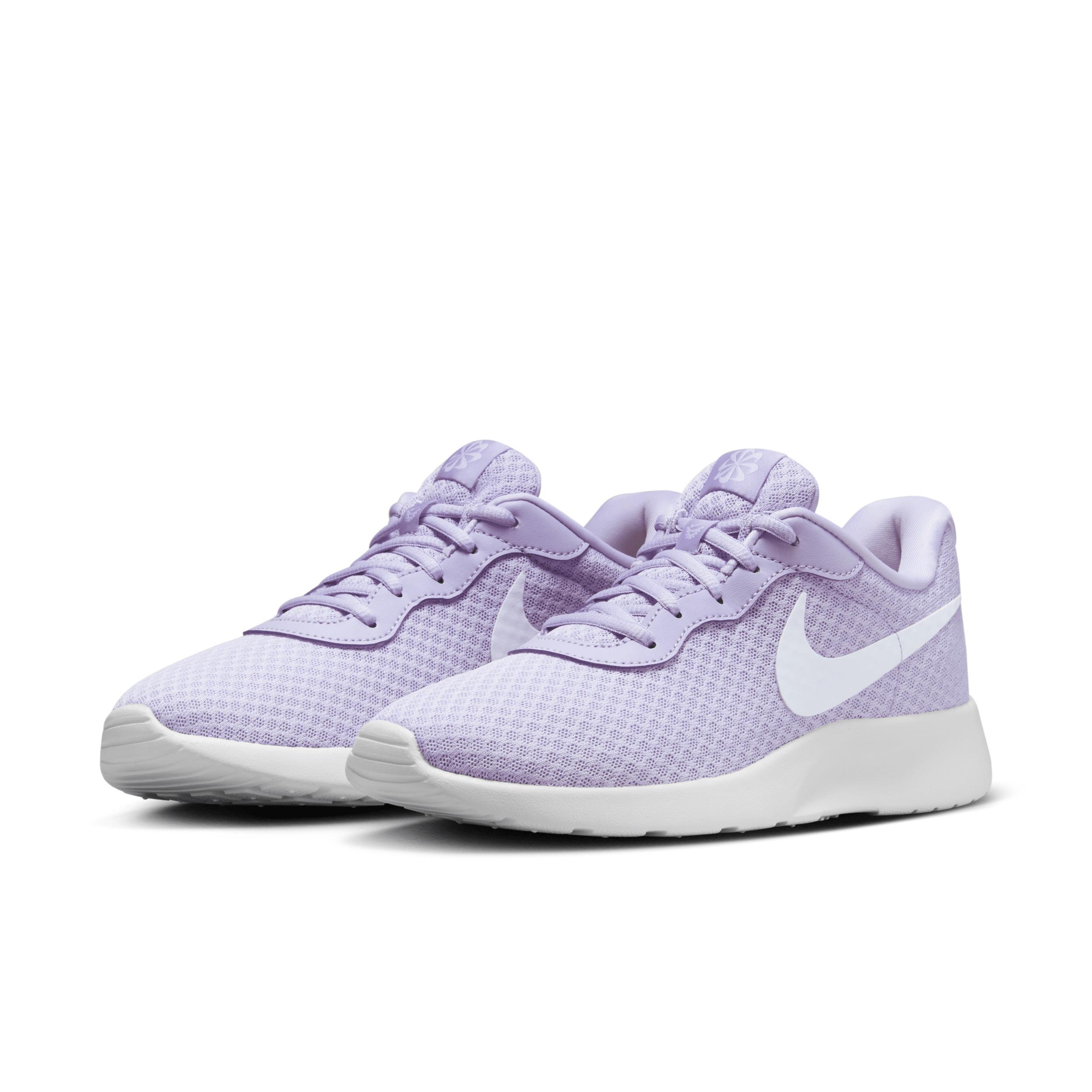 Nike Women's Tanjun EasyOn Shoes Product Image