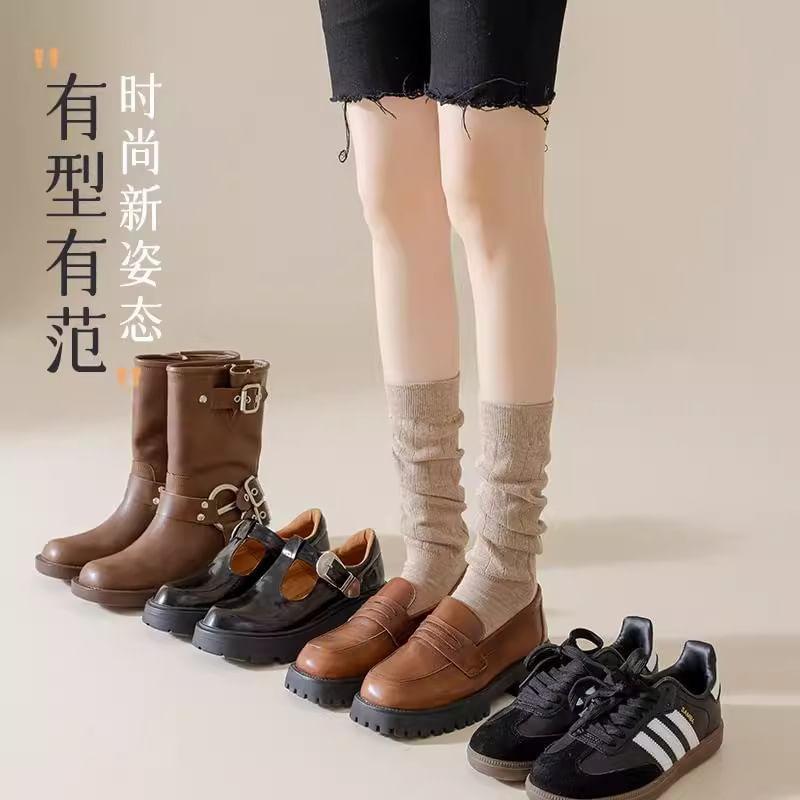 Ribbed Socks Product Image