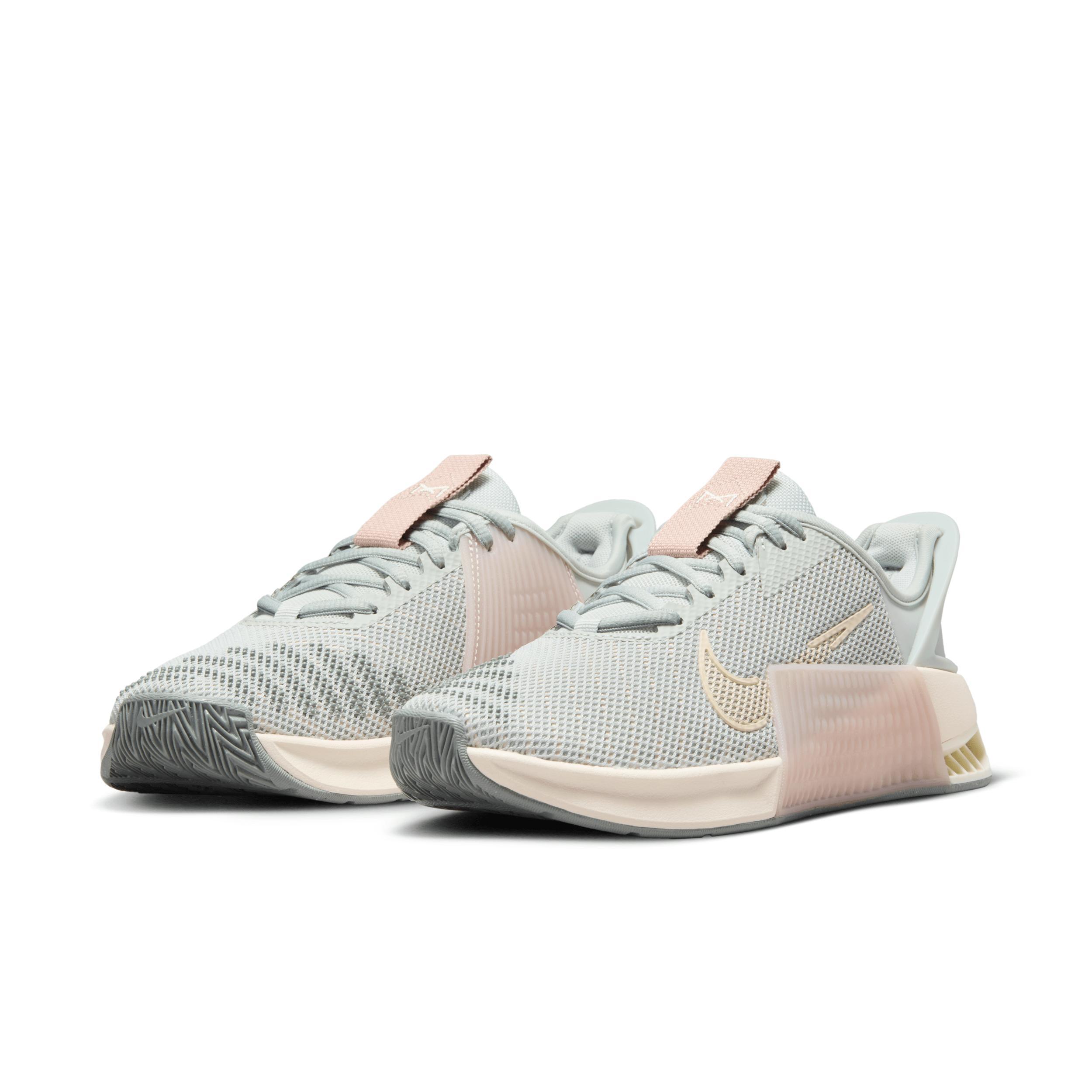 Nike Women's Metcon 9 EasyOn Workout Shoes Product Image