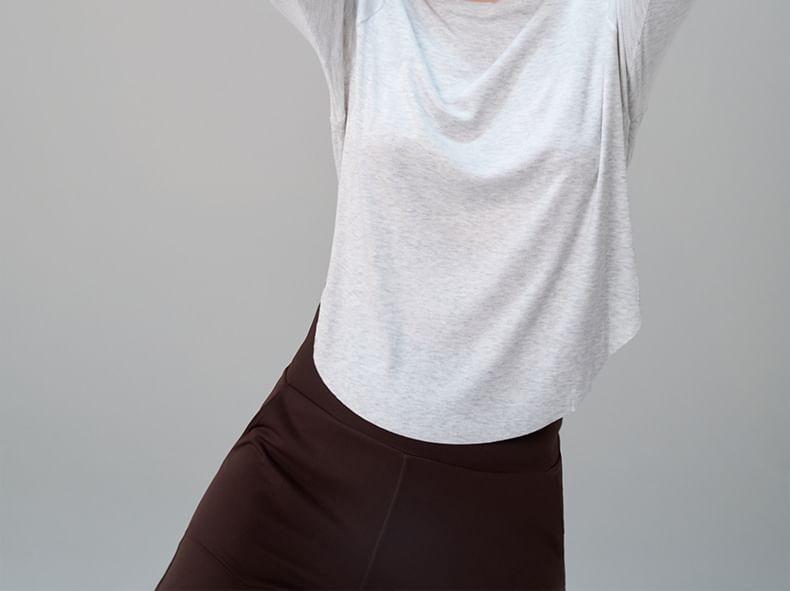 Long-Sleeve Boat Neck Scoop Hem Sports T-Shirt Product Image