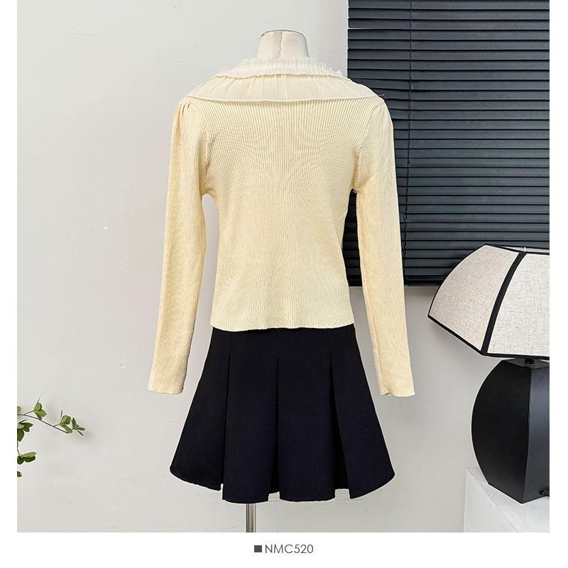 Ruffle-Trim V-Neck Knit Crop Top Product Image