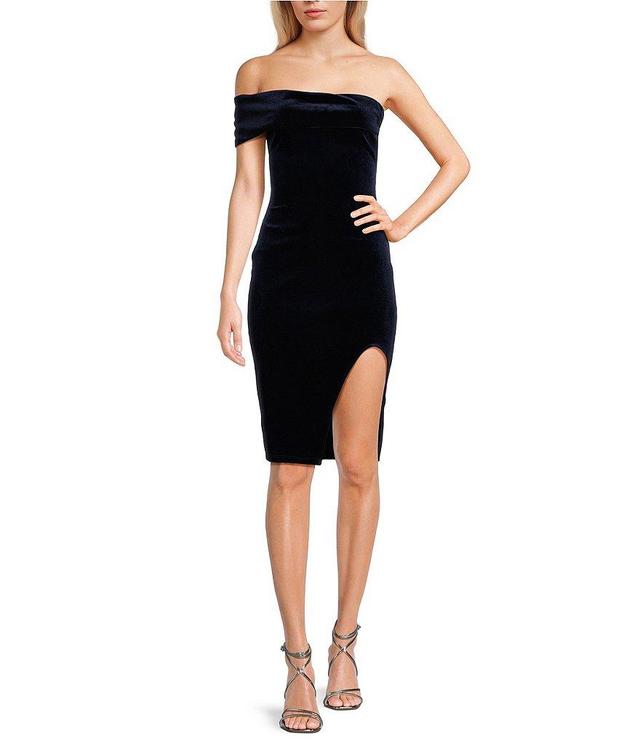 B. Darlin Off-The Shoulder Velvet Midi Bodycon Dress Product Image